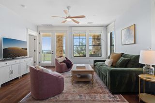 6608 Lantern View DR 102, Jonestown, TX 78645