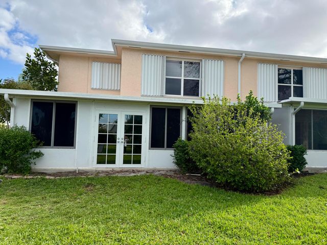 1860 NW 13th Street 104, Delray Beach, FL 33445