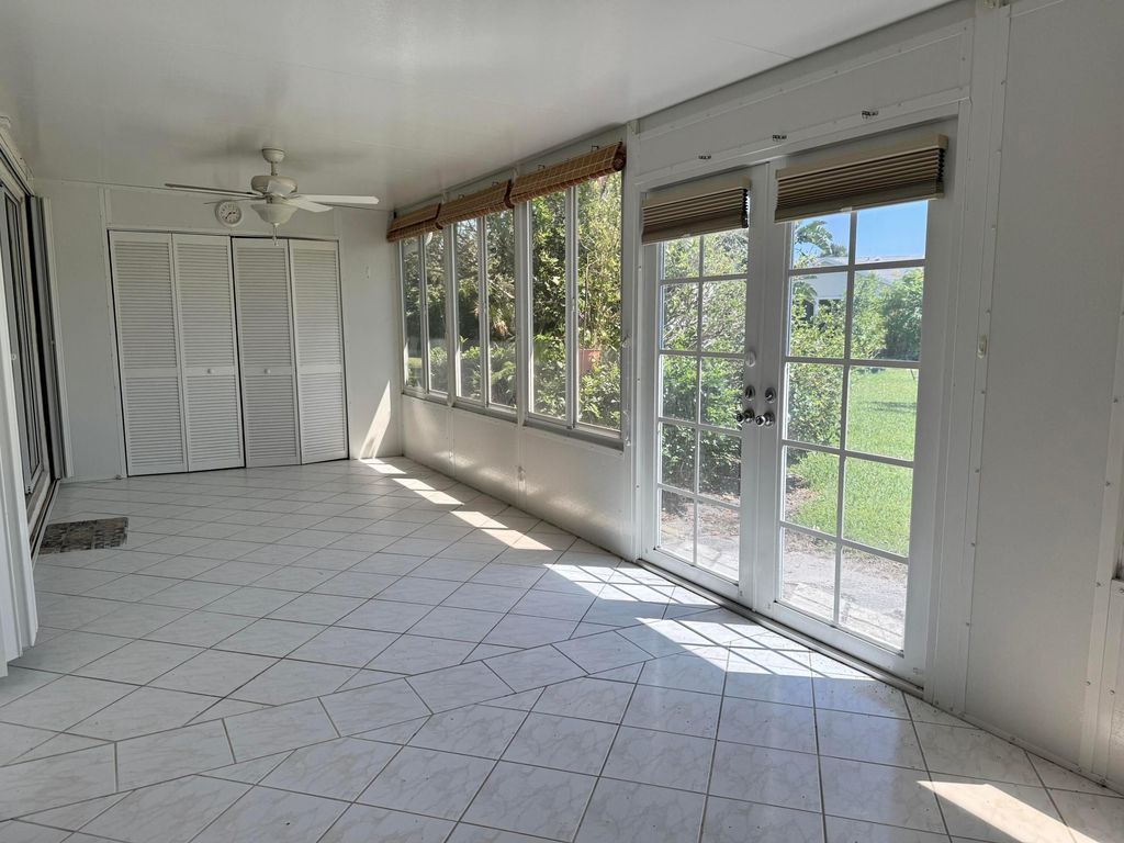 1860 NW 13th Street 104, Delray Beach, FL 33445