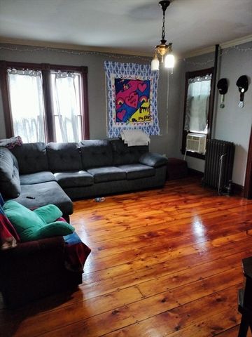 15 Millbrook St 1, Worcester, MA 01606