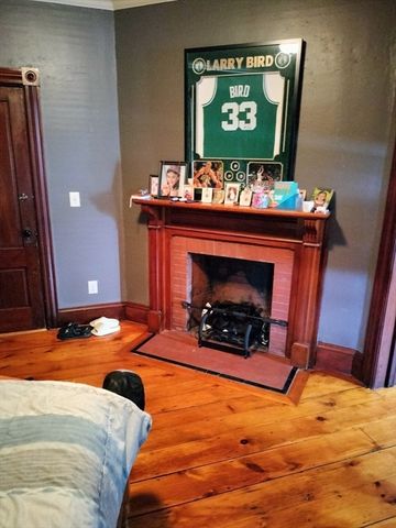 15 Millbrook St 1, Worcester, MA 01606