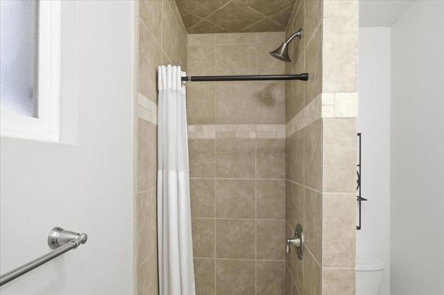 17 Los Encinos Drive, Del Rey Oaks, CA 93940