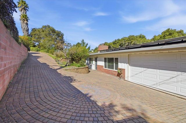 17 Los Encinos Drive, Del Rey Oaks, CA 93940