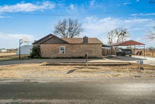 125 SOUTH GATE GARDENS STREET, Iowa Park, TX 76367