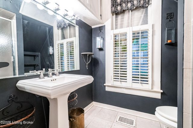 1618 Story Ave, Louisville, KY 40206