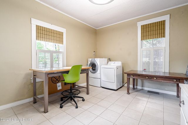 1618 Story Ave, Louisville, KY 40206