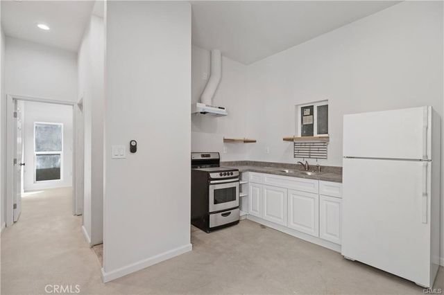 10808 Sarah Street, North Hollywood, CA 91602