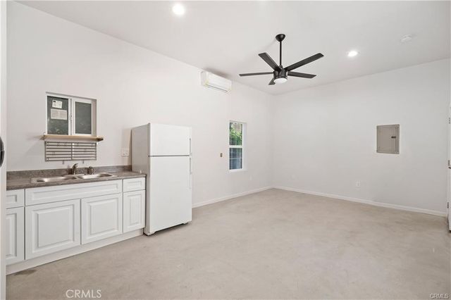 10808 Sarah Street, North Hollywood, CA 91602