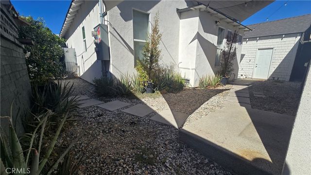 10808 Sarah Street, North Hollywood, CA 91602