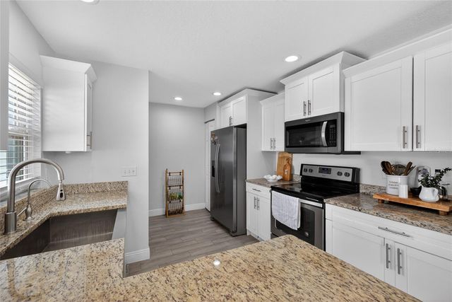 11207 FIRESIDE DRIVE, Tampa, FL 33625