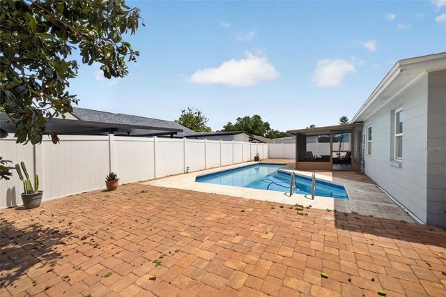 11207 FIRESIDE DRIVE, Tampa, FL 33625