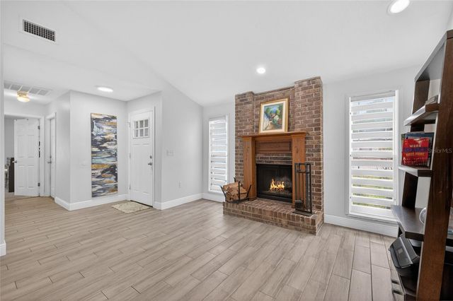 11207 FIRESIDE DRIVE, Tampa, FL 33625