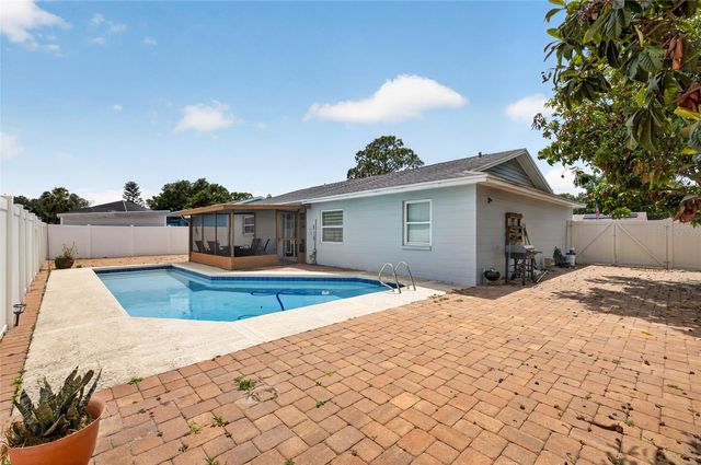 11207 FIRESIDE DRIVE, Tampa, FL 33625