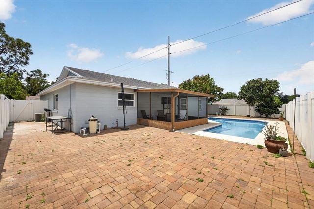 11207 FIRESIDE DRIVE, Tampa, FL 33625