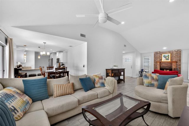 11207 FIRESIDE DRIVE, Tampa, FL 33625