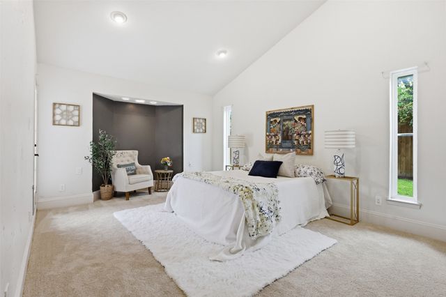 5527 Meadow Oak Street, North Richland Hills, TX 76180