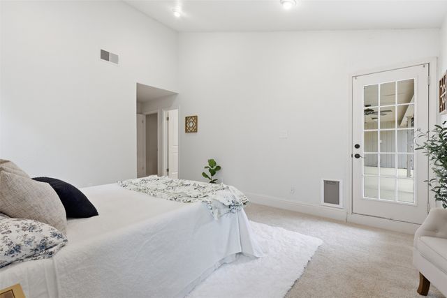 5527 Meadow Oak Street, North Richland Hills, TX 76180