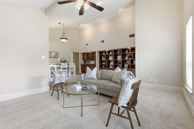 5527 Meadow Oak Street, North Richland Hills, TX 76180
