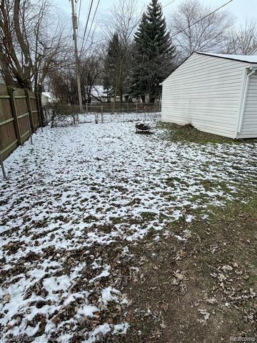 7256 Prospect Avenue, Warren, MI 48091