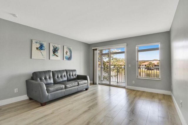 279 Cypress Point Drive, Palm Beach Gardens, FL 33418