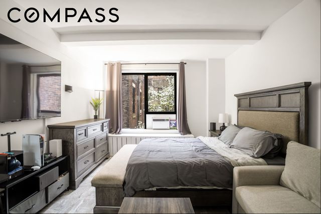 235 W 102nd St Apt 3T, New York City, NY 10025