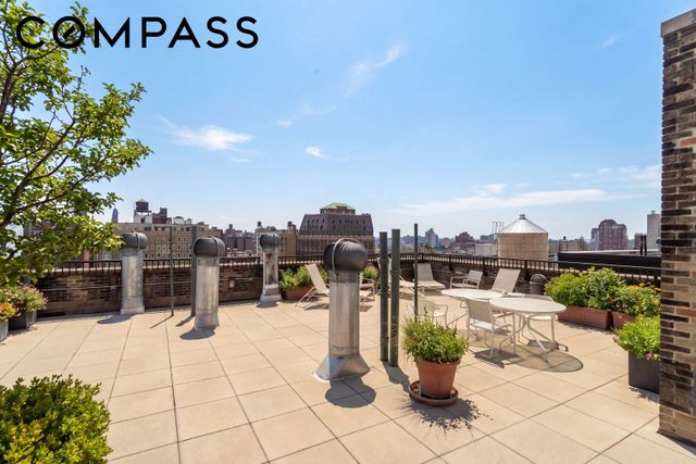 235 W 102nd St Apt 3T, New York City, NY 10025
