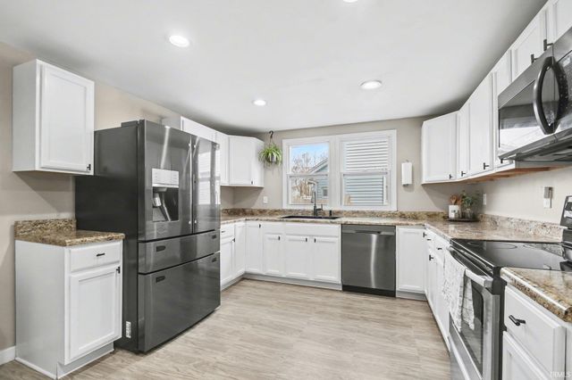 1009 S 26 Street, South Bend, IN 46615