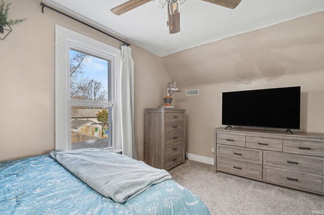 1009 S 26 Street, South Bend, IN 46615