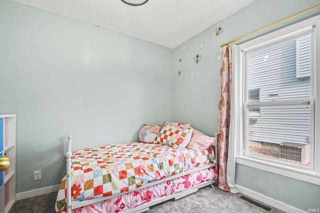 1009 S 26 Street, South Bend, IN 46615