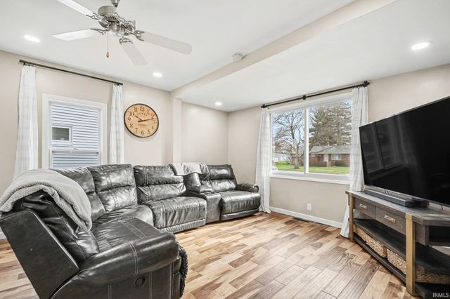 1009 S 26 Street, South Bend, IN 46615