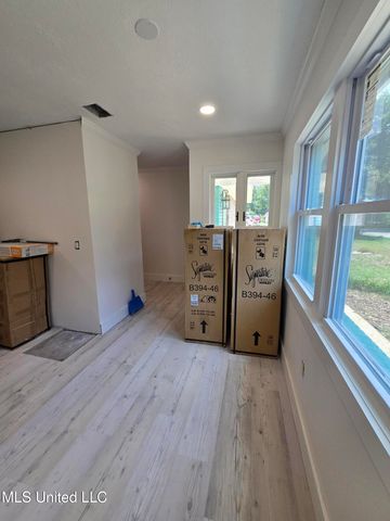 203 Eleanor Avenue, Pass Christian, MS 39571