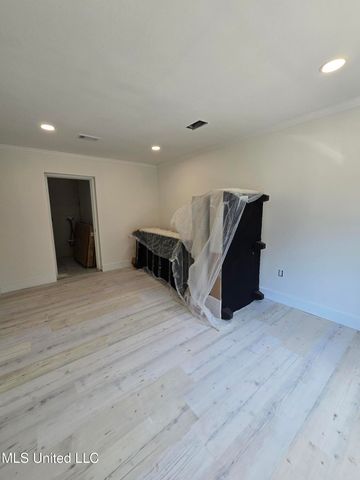 203 Eleanor Avenue, Pass Christian, MS 39571