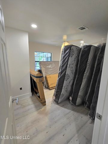 203 Eleanor Avenue, Pass Christian, MS 39571