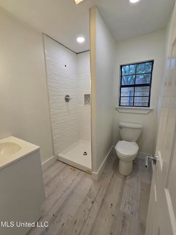 203 Eleanor Avenue, Pass Christian, MS 39571