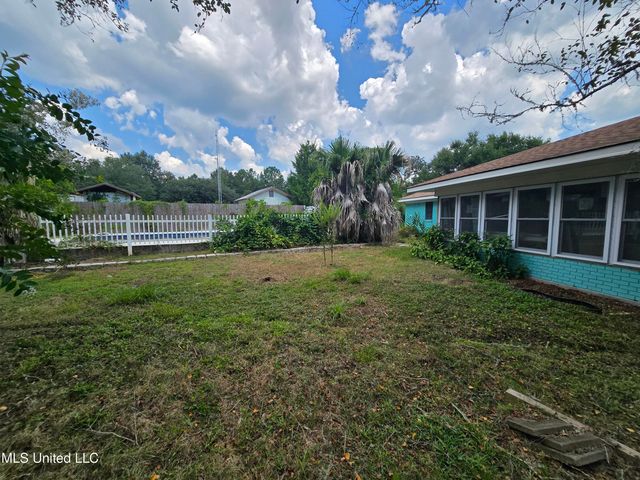203 Eleanor Avenue, Pass Christian, MS 39571