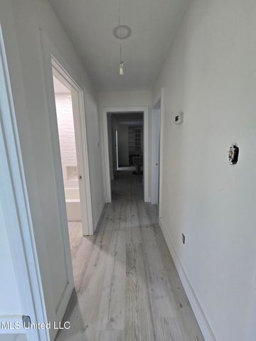 203 Eleanor Avenue, Pass Christian, MS 39571