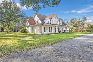 123 Burwell Road, Highlands, TX 77562