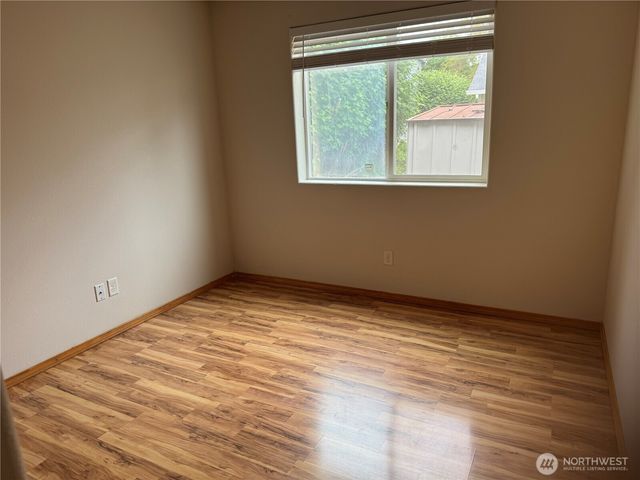 95 Barnes Street, Kelso, WA 98626