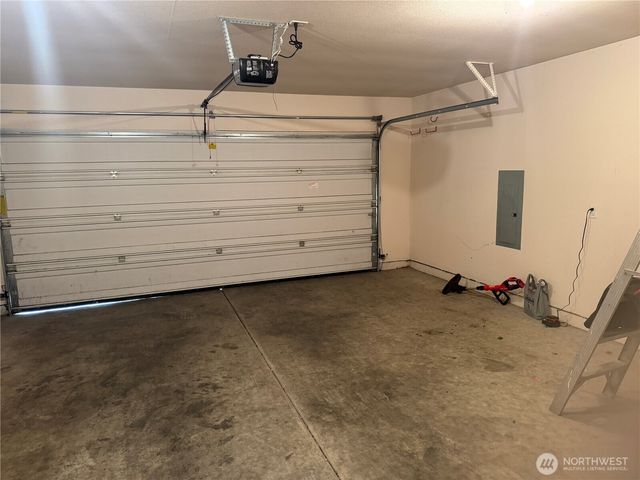 95 Barnes Street, Kelso, WA 98626