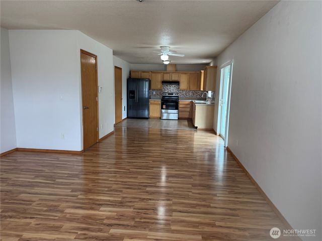 95 Barnes Street, Kelso, WA 98626