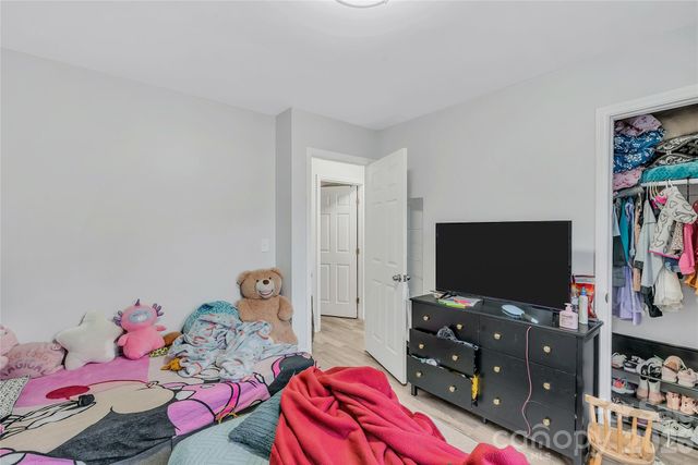 6628 Cool Water Court, Charlotte, NC 28215