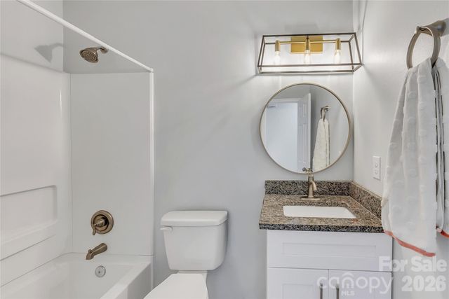 6628 Cool Water Court, Charlotte, NC 28215