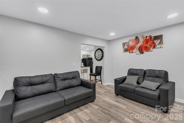 6628 Cool Water Court, Charlotte, NC 28215