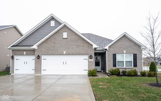 159 Carrick Glen Boulevard, Pendleton, IN 46064