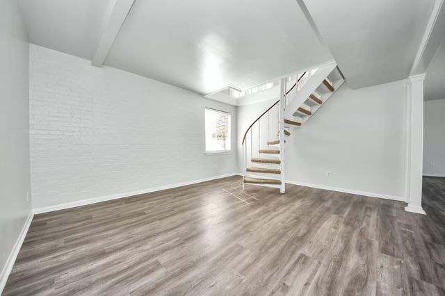 2711 Briarhurst Drive 18, Houston, TX 77057