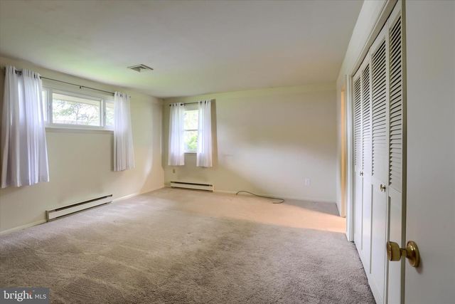 1003 CHARLES ST, Mechanicsburg, PA 17055