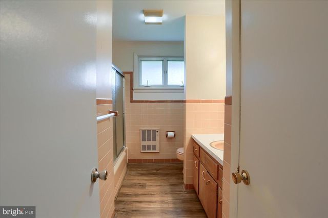 1003 CHARLES ST, Mechanicsburg, PA 17055