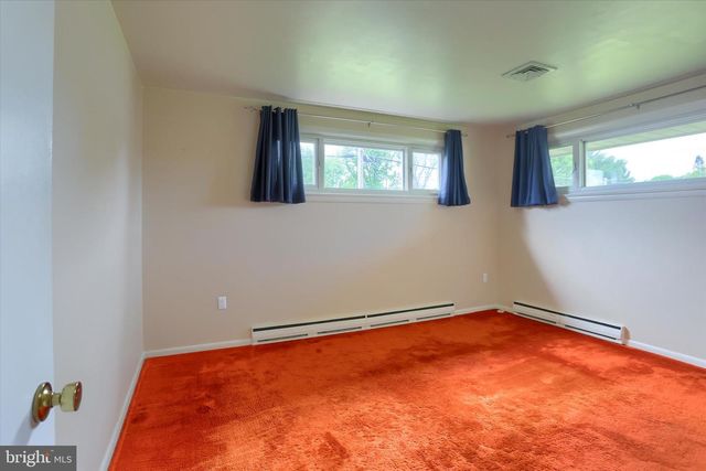 1003 CHARLES ST, Mechanicsburg, PA 17055