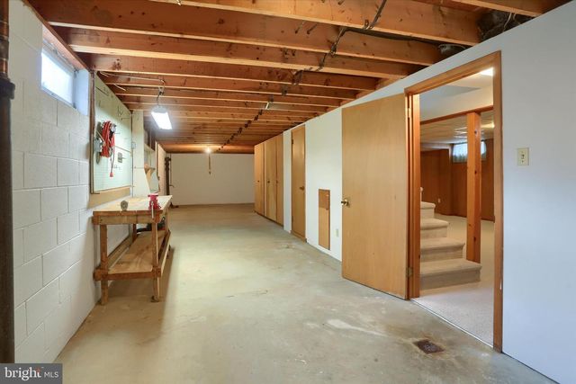 1003 CHARLES ST, Mechanicsburg, PA 17055