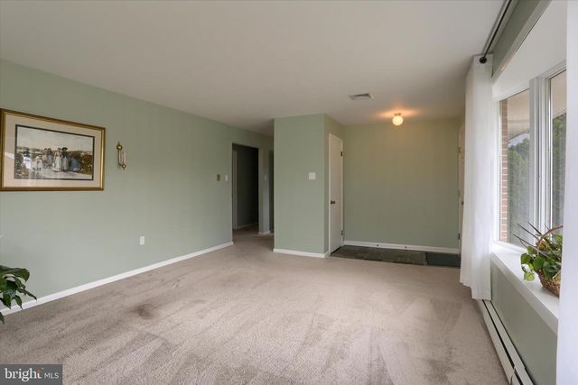 1003 CHARLES ST, Mechanicsburg, PA 17055